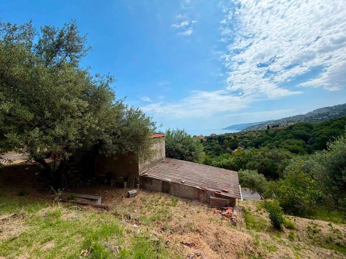 Casa con 5 locali in vendita in Strada Statale RandazzoCapo d'Orlando, Capo d'Orlando