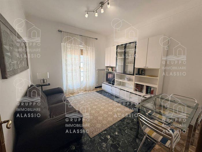 Appartamento quadrilocale in affitto in Via Dante, Centro, Alassio