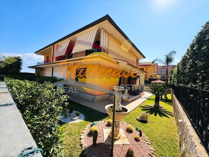 Casa con 5 locali in vendita in Via Vincenzo Bordone, Mazzarrona, Siracusa