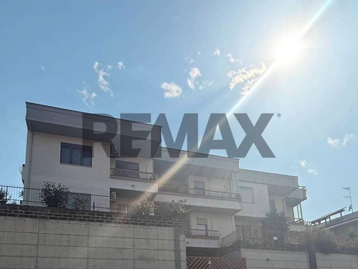 Appartamento con 6 locali in vendita in via Di Sotto, Colli Innamorati Madonna, Pescara