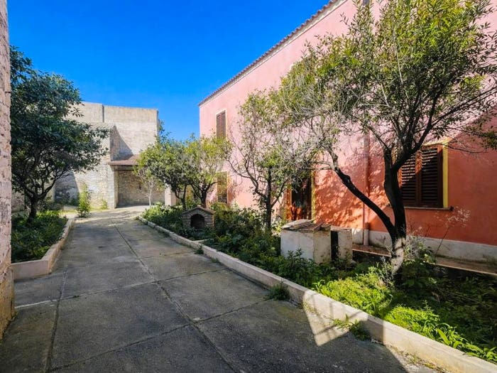 Casa con 5 locali in vendita in Via Regina Elena, Villanovafranca