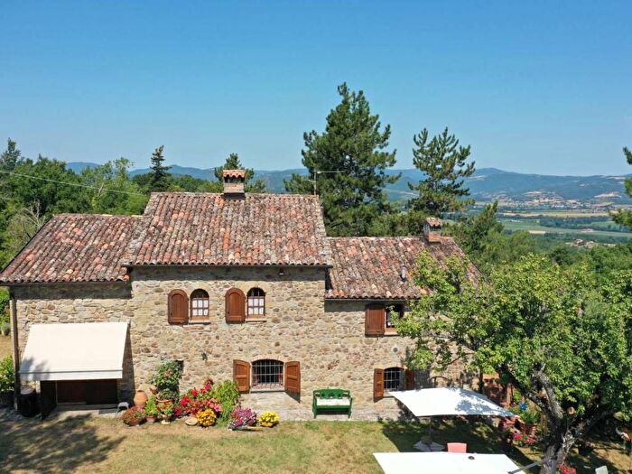 Casa con 6 locali in vendita in Via Bagianti, Verna, Umbertide