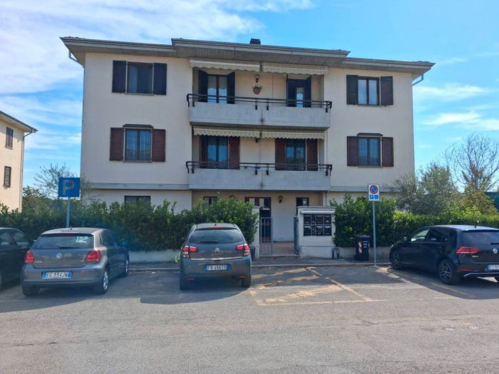 Appartamento trilocale in vendita in Via Luigi Azzali, Centro, Fontanellato