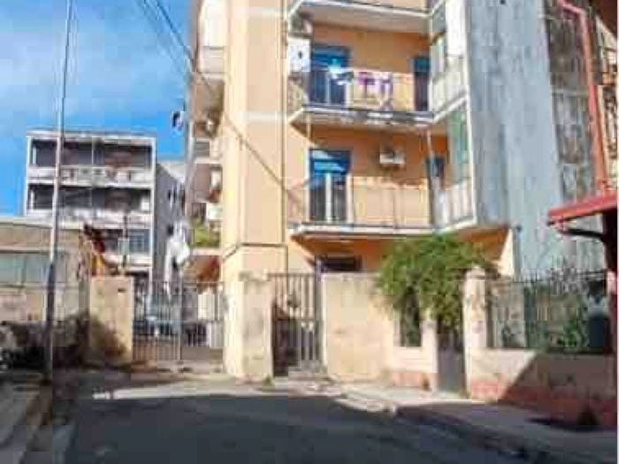 Appartamento bilocale in vendita in Via San Costantino, Villaggio Santo, Messina