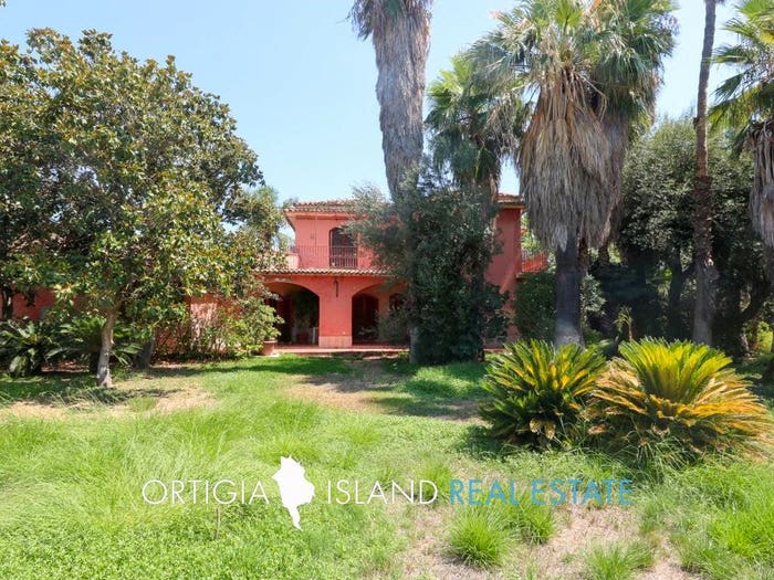 Casa con 6 locali in vendita in Carrozziere Sacramento, Siracusa