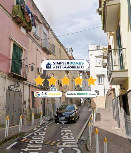 Appartamento trilocale in vendita in via Chiesa di Polvica, Chiaiano, Napoli