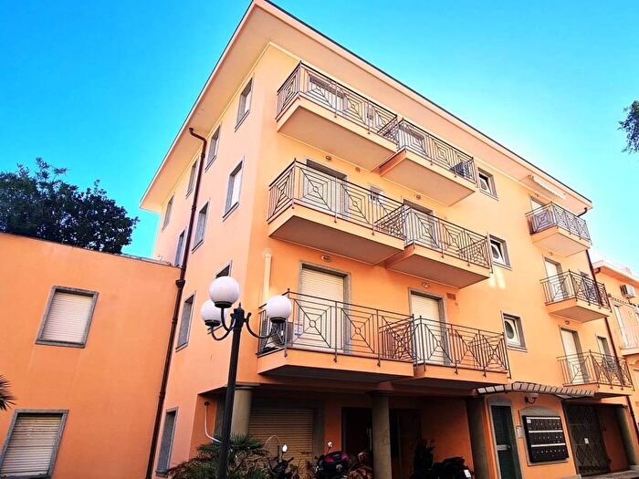Appartamento trilocale in vendita in Via San Matteo, Centro, Bordighera