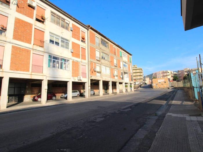 Appartamento con 5 locali in vendita in Via dello Stadio, Barcellona Pozzo di Gotto