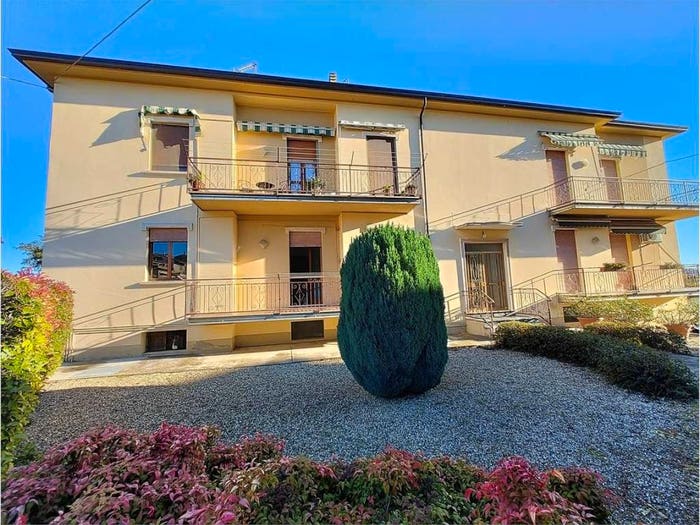 Appartamento trilocale in vendita in Centro, Gropparello