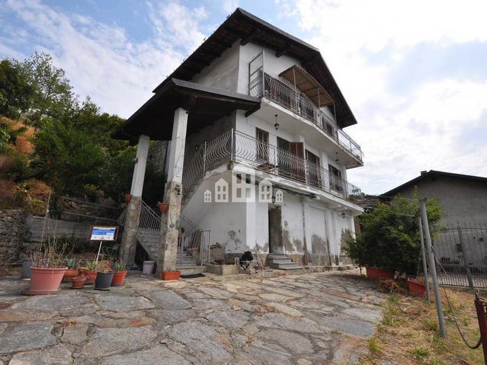 Casa con 5 locali in vendita in Località Ronchi Inferiore, Cuorgnè