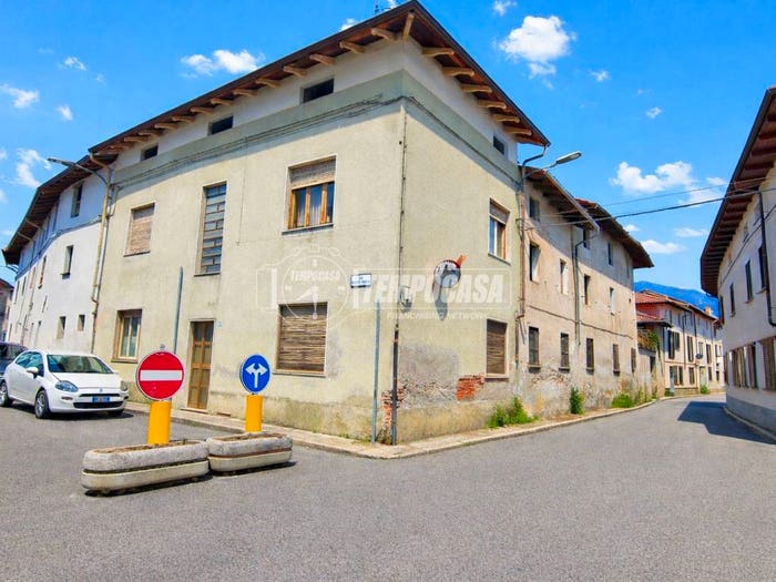 Casa con 6 locali in vendita in Via Giuseppe Mazzini, Carpignano Sesia