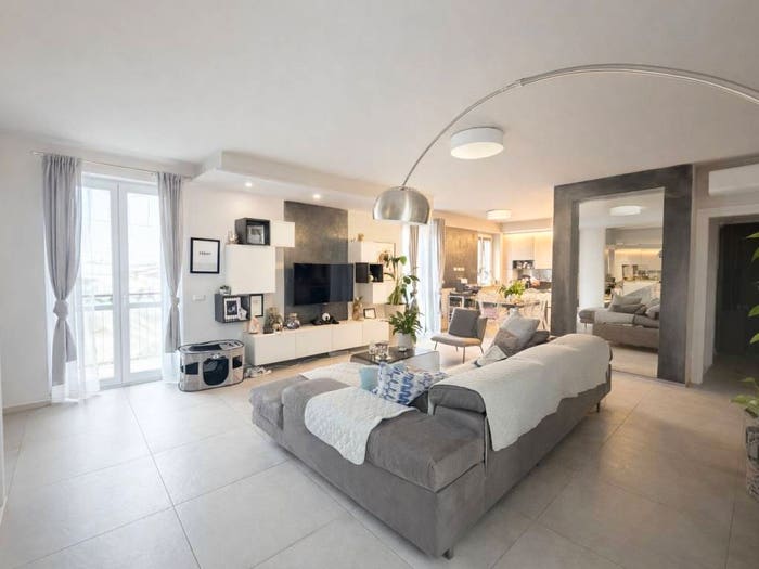 Casa con 5 locali in vendita in Via Giosuè Carducci, Centro, Ferno