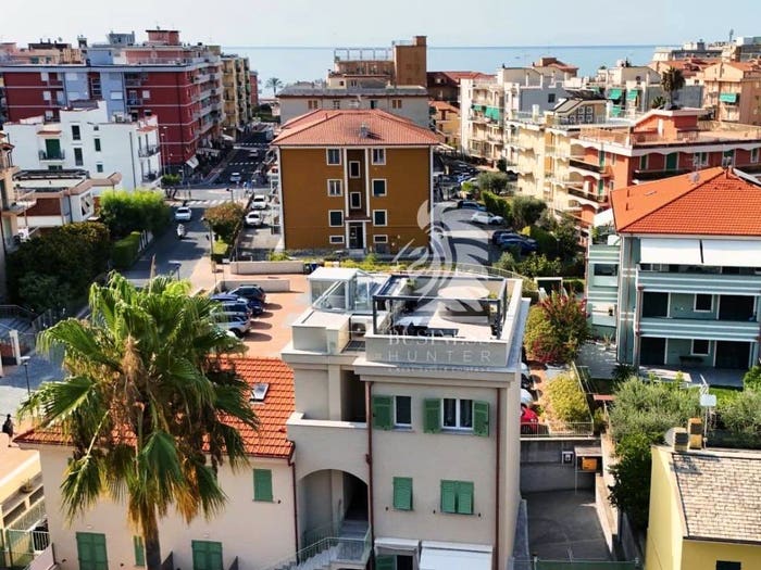 Casa bilocale in vendita in Via Soccorso, Centro, Pietra Ligure