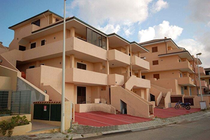 Appartamento quadrilocale in vendita in Via Martiri delle Foibe Istriane, Tempio Pausania