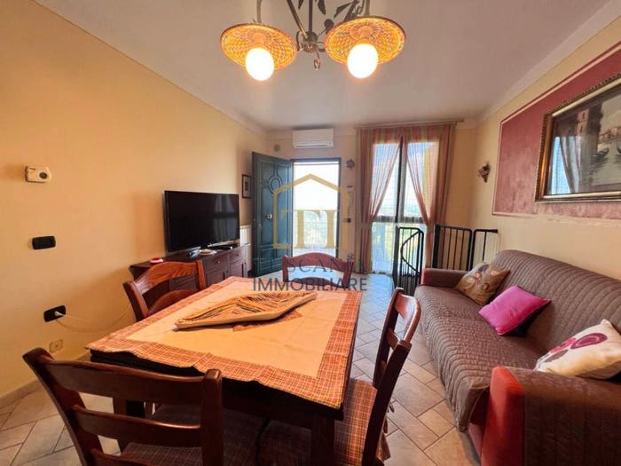 Appartamento quadrilocale in vendita in Strada del Poggio, Casole d'Elsa
