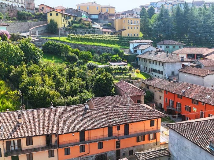 Casa con 6 locali in vendita in Via Alba, Centro, Diano d'Alba