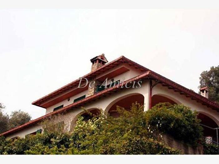 Casa con 6 locali in vendita in Seglia Sant'Anna, Ventimiglia