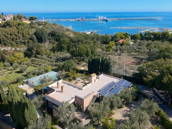 Casa con 6 locali in vendita in Contrada Ciampino, Ortona