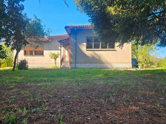 Casa con 6 locali in vendita in Via Opi, Ceprano