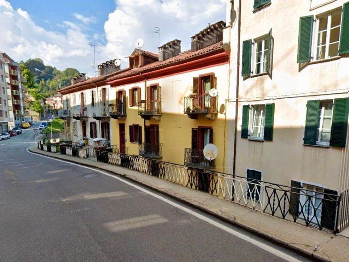 Appartamento con 6 locali in vendita in Salita di Riva, Centro Storico, Biella