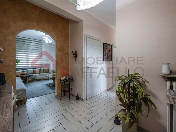 Appartamento quadrilocale in vendita in VIA DOGALI, Sacca Stazione, Modena