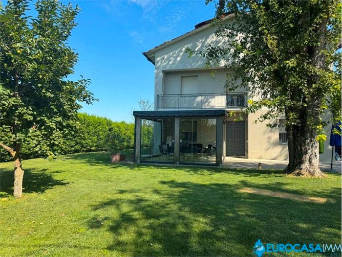 Casa con 6 locali in vendita in Via Naviglio Nord, Fabbrico