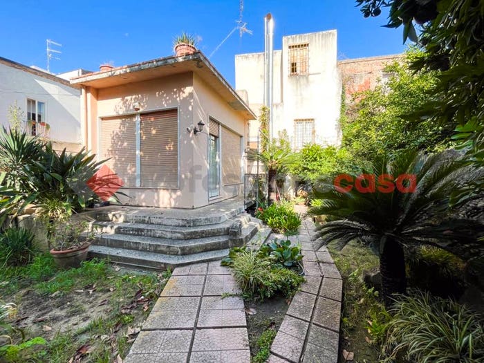 Casa trilocale in vendita in Via Giovanni Spagnolo, Centro, Barcellona Pozzo di Gotto