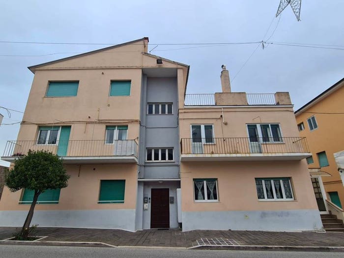 Appartamento trilocale in vendita in Via Flaminia, Numana Paese, Numana