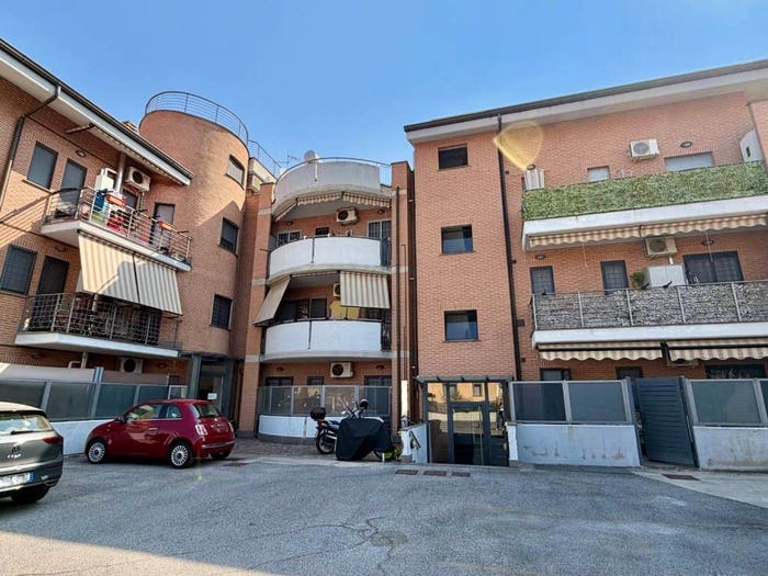 Appartamento bilocale in vendita in Via Eugenio Curiel, Santa Maria delle Mole, Marino