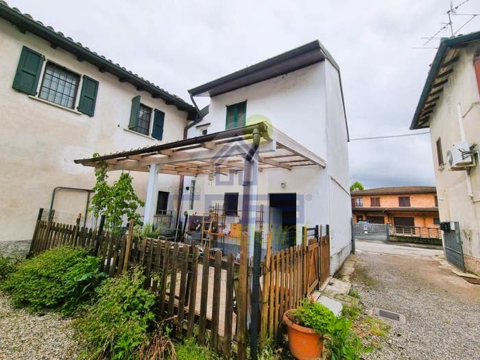 Casa bilocale in vendita in CA DE MAZZOLI, Centro, Livraga
