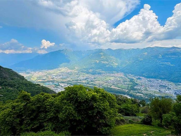 Appartamento trilocale in vendita in via fratelli Cervi, Rogno