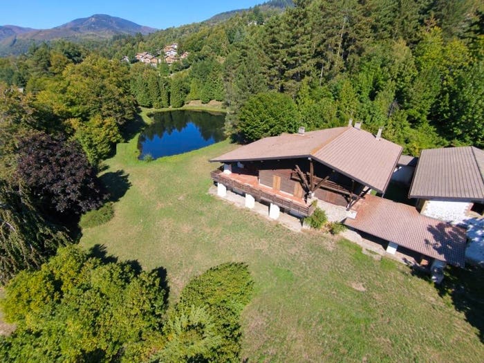 Casa con 6 locali in vendita in Via dell'Appennino, Montepiano, Vernio