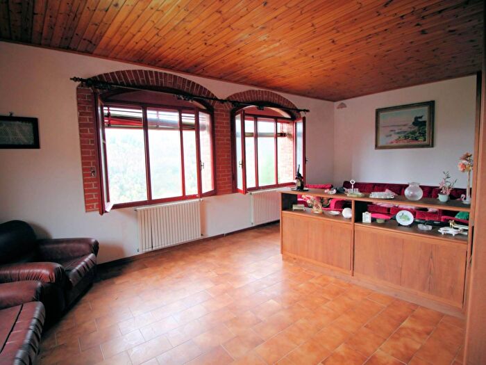Appartamento con 10 locali in vendita in Località Tiglio Alto, Barga