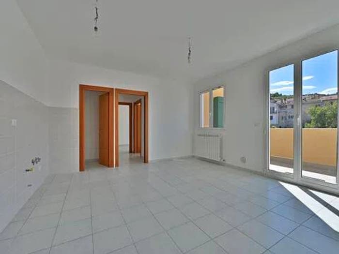 Appartamento trilocale in vendita in Via Cav F Perseghini Nn, Albenga