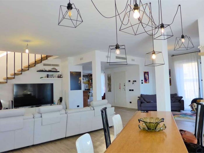 Casa con 6 locali in vendita in Fleming, Abbiategrasso