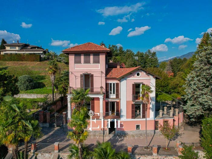 Appartamento trilocale in vendita in Via Trento, Centro, Besozzo