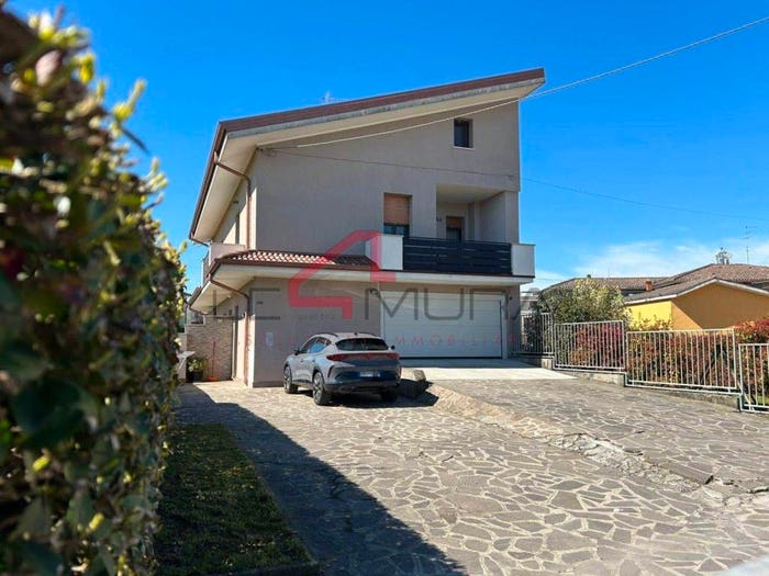 Casa con 6 locali in vendita in Centro, Nogara