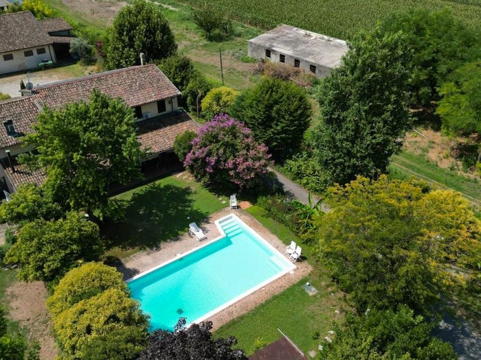 Casa con 6 locali in vendita in Asola