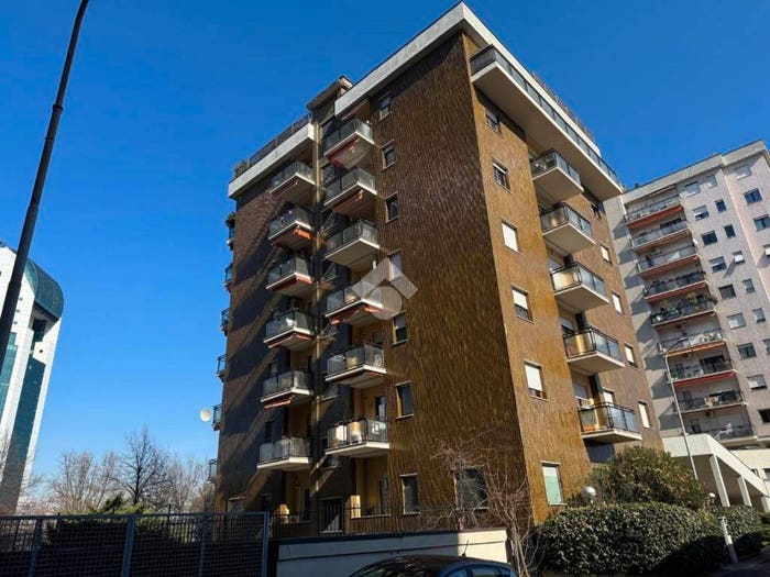 Appartamento trilocale in vendita in Via Sebastiano Caboto, Corsico