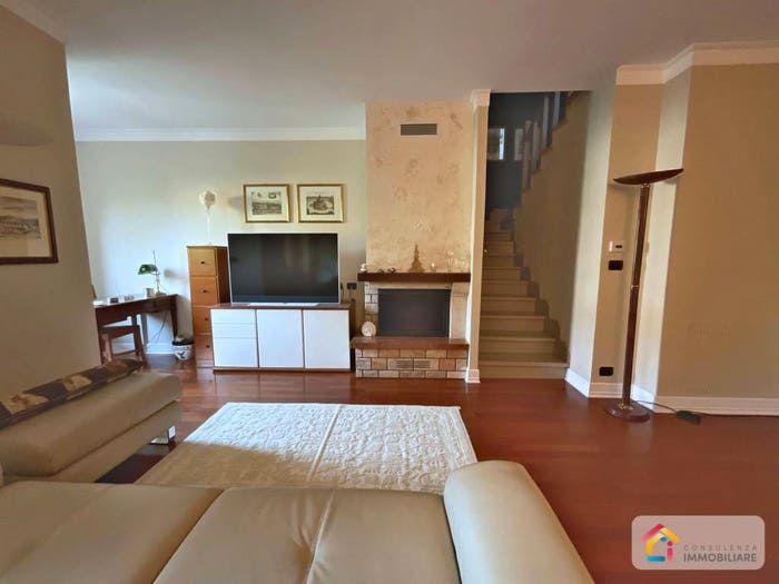 Appartamento con 6 locali in vendita in Via Cesare Pavese, Venaria Reale