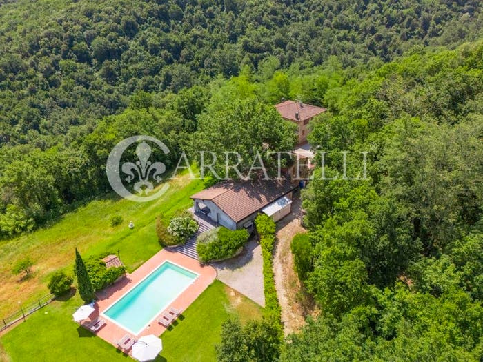 Casa con 6 locali in vendita in Via delle Colline, Montaione