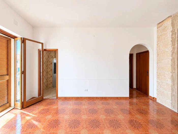 Appartamento trilocale in vendita in Via Nicola d'Aprile, Centro, Polignano a Mare