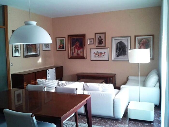 Appartamento quadrilocale in vendita in Viale Ungheria, Udine