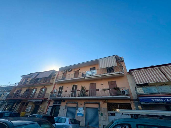 Appartamento trilocale in vendita in Via Provinciale Madonnelle, Ponticelli, Napoli