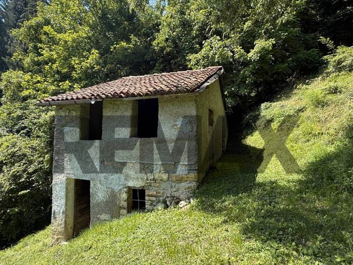 Casa bilocale in vendita in Via Rovaia, Tisoi, Belluno