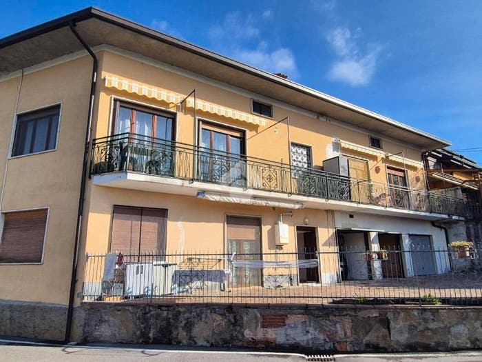 Appartamento trilocale in vendita in Via Gaverini, Cenate Sopra