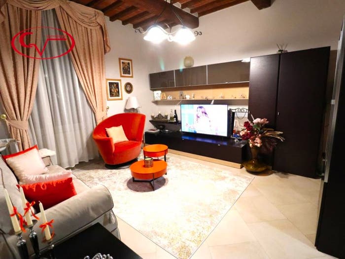 Appartamento quadrilocale in vendita in Via Ammiraglio Burzagli, Città, Montevarchi