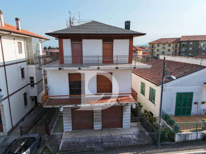 Casa con 6 locali in vendita in Via Dante Alighieri, Centro, Cepagatti