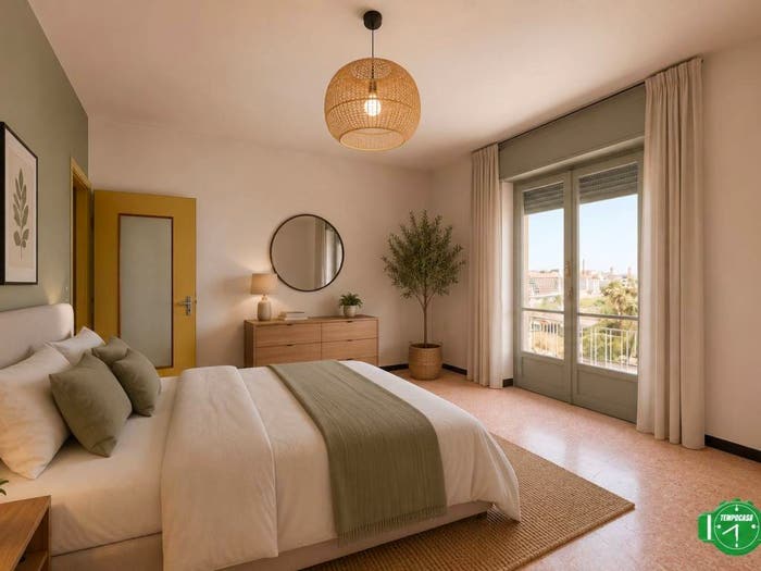 Appartamento con 5 locali in vendita in Via Argine Destro, Porto Maurizio, Imperia