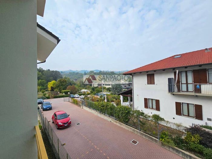 Appartamento bilocale in vendita in Frazione San Rocco Cherasca, Località Serre Madonna di Como, Alba